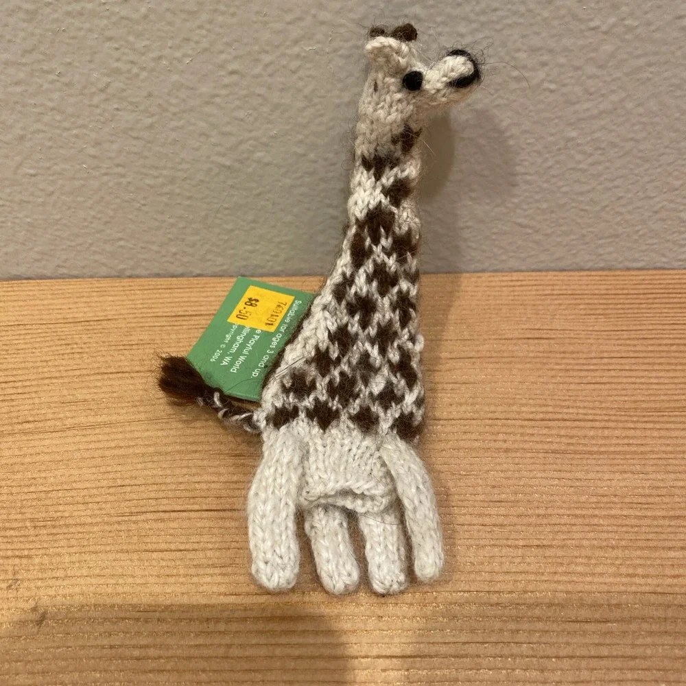 NWT‎ Giraffe Finger Puppet Alpaca 2006 NOS